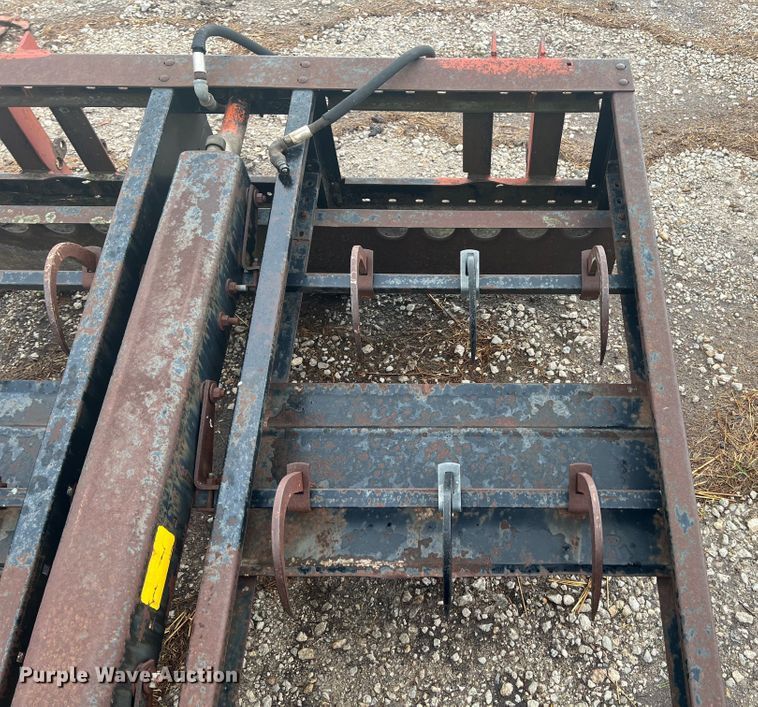 image for item KN9550 Farm Hand H118A  bale accumulator grapple