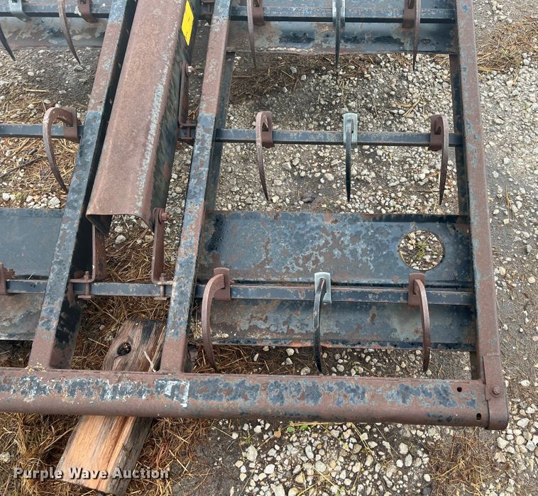 image for item KN9550 Farm Hand H118A  bale accumulator grapple