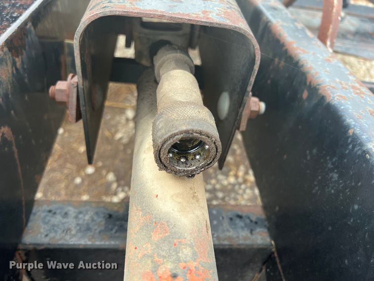 image for item KN9550 Farm Hand H118A  bale accumulator grapple