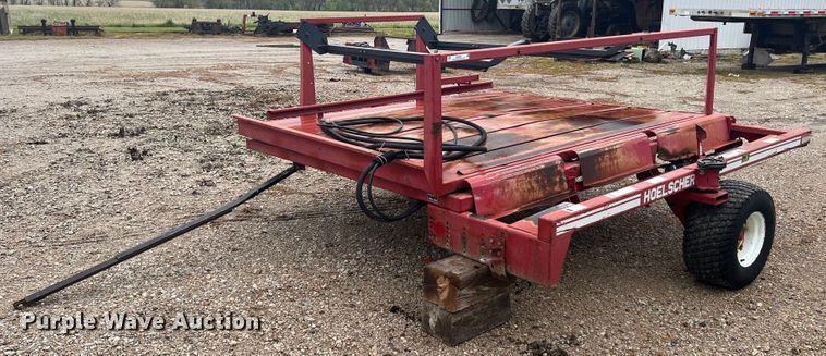 image for item KN9551 Hoelscher 1000  bale accumulator