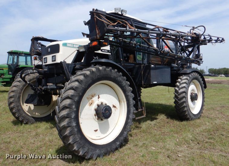 image for item KP9081 Willmar Eagle 8500  sprayer