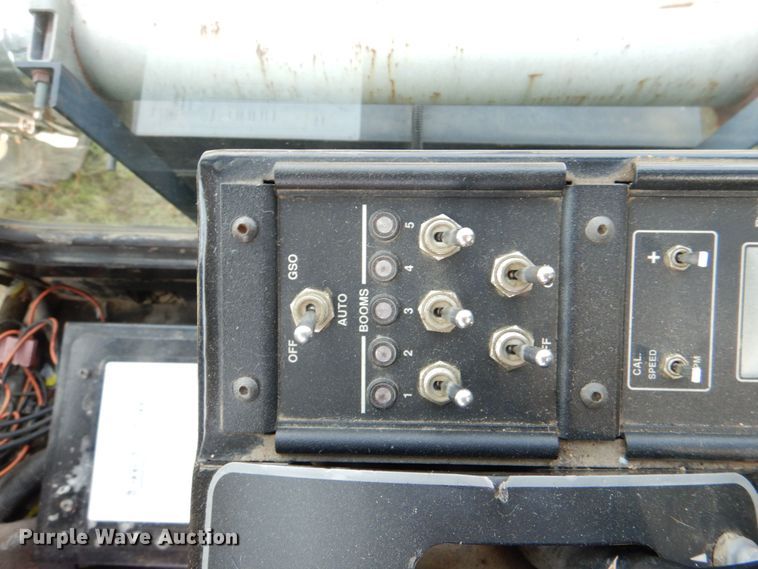 image for item KP9081 Willmar Eagle 8500  sprayer