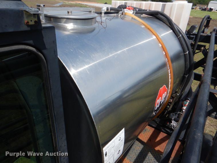 image for item KP9081 Willmar Eagle 8500  sprayer