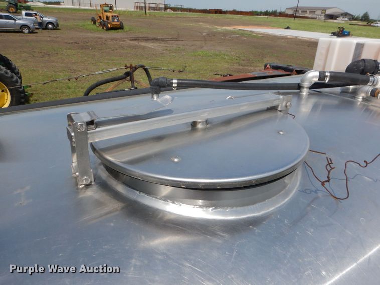 image for item KP9081 Willmar Eagle 8500  sprayer