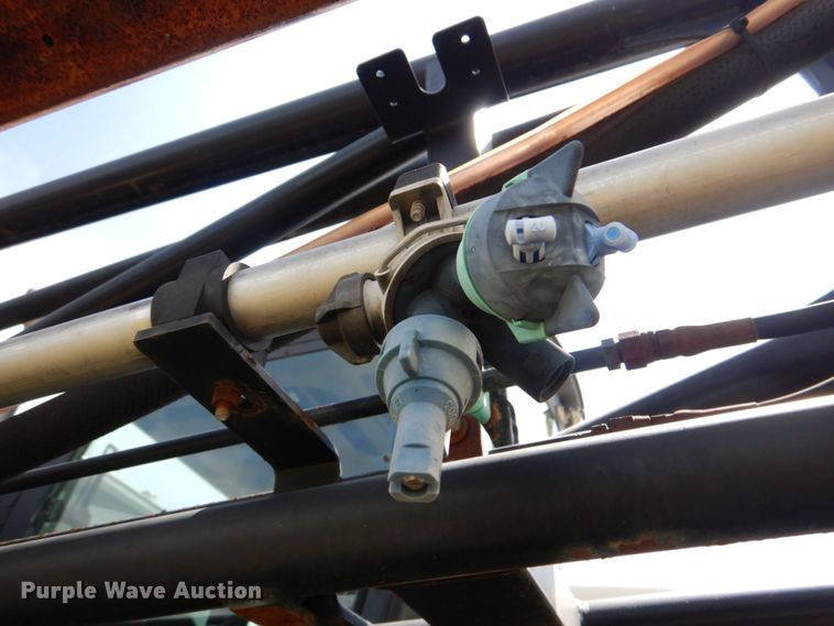 image for item KP9081 Willmar Eagle 8500  sprayer