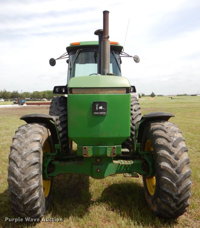 image for item KP9082 1988 John Deere 4650  MFWD tractor