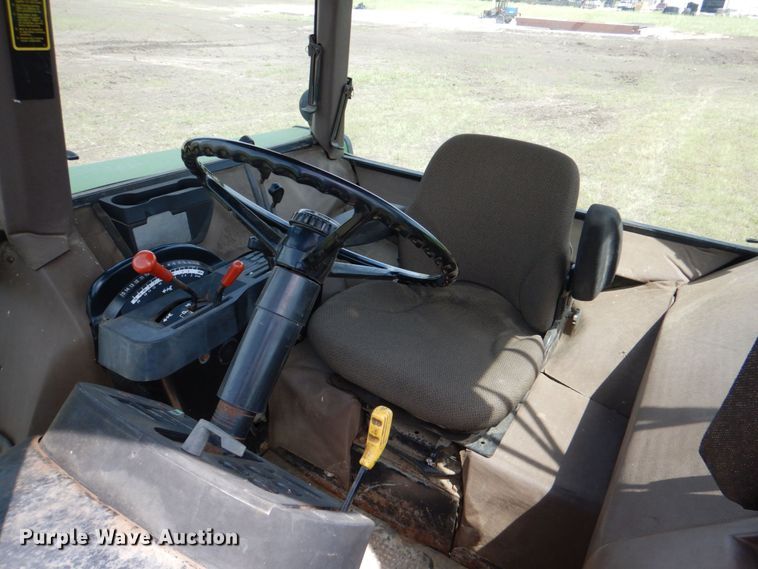 image for item KP9082 1988 John Deere 4650  MFWD tractor