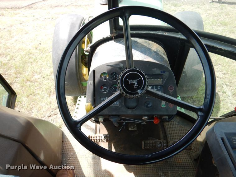 image for item KP9082 1988 John Deere 4650  MFWD tractor