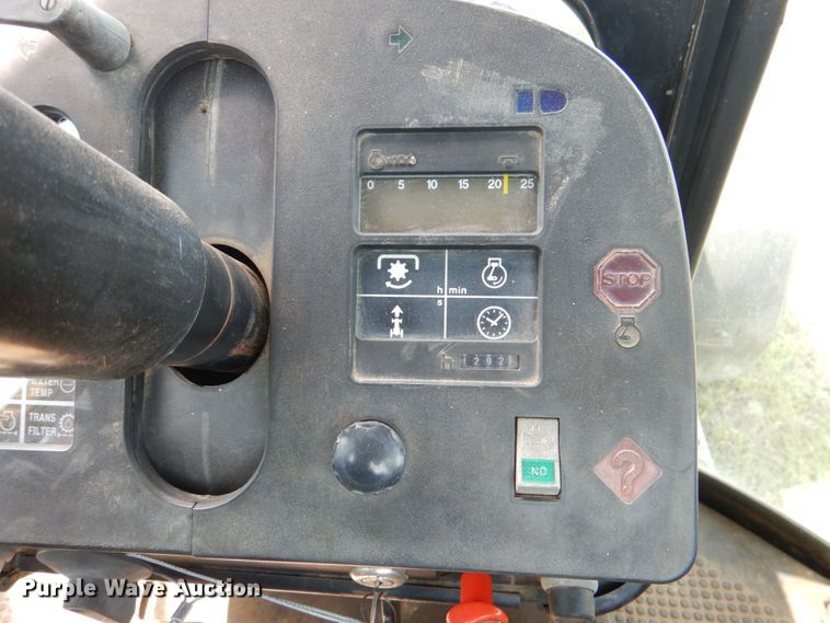 image for item KP9082 1988 John Deere 4650  MFWD tractor