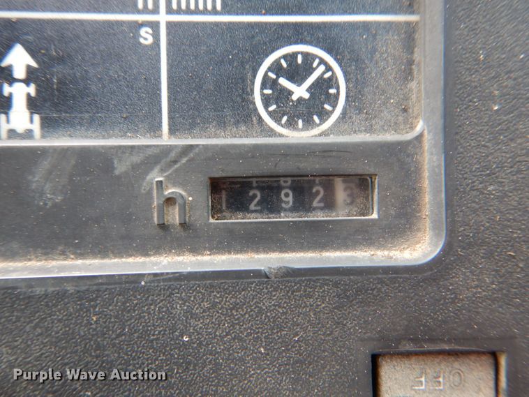 image for item KP9082 1988 John Deere 4650  MFWD tractor