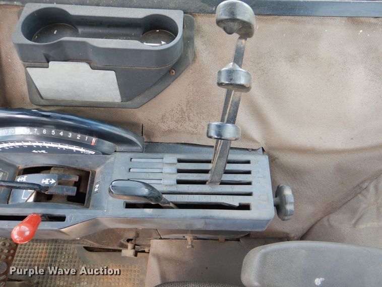 image for item KP9082 1988 John Deere 4650  MFWD tractor