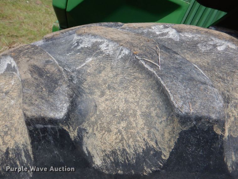 image for item KP9082 1988 John Deere 4650  MFWD tractor