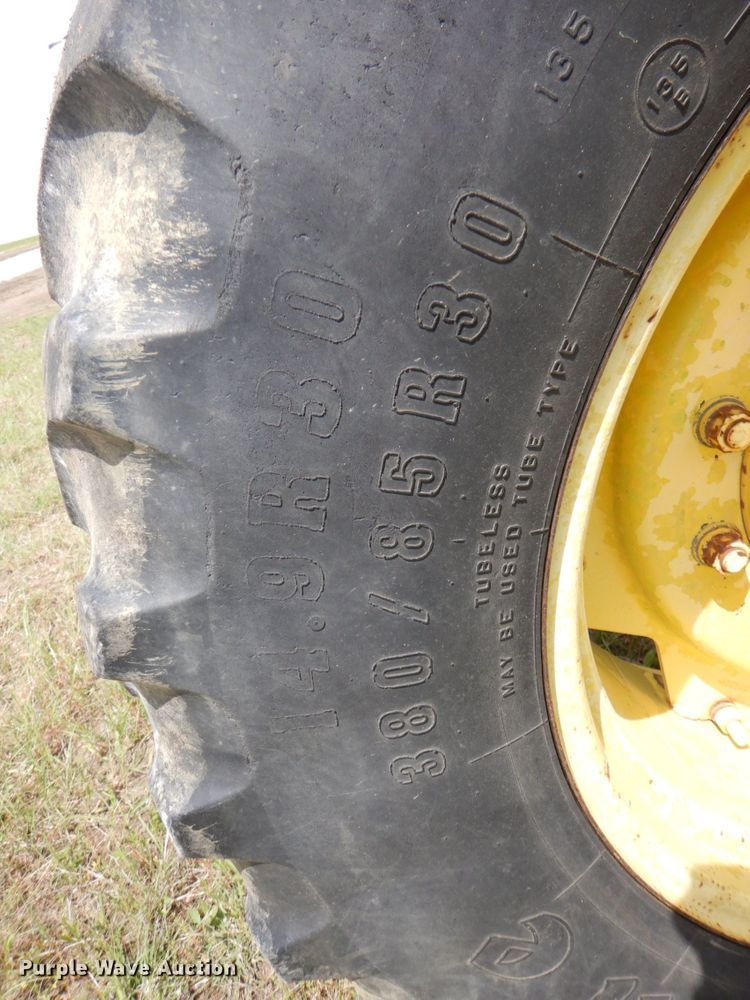 image for item KP9082 1988 John Deere 4650  MFWD tractor