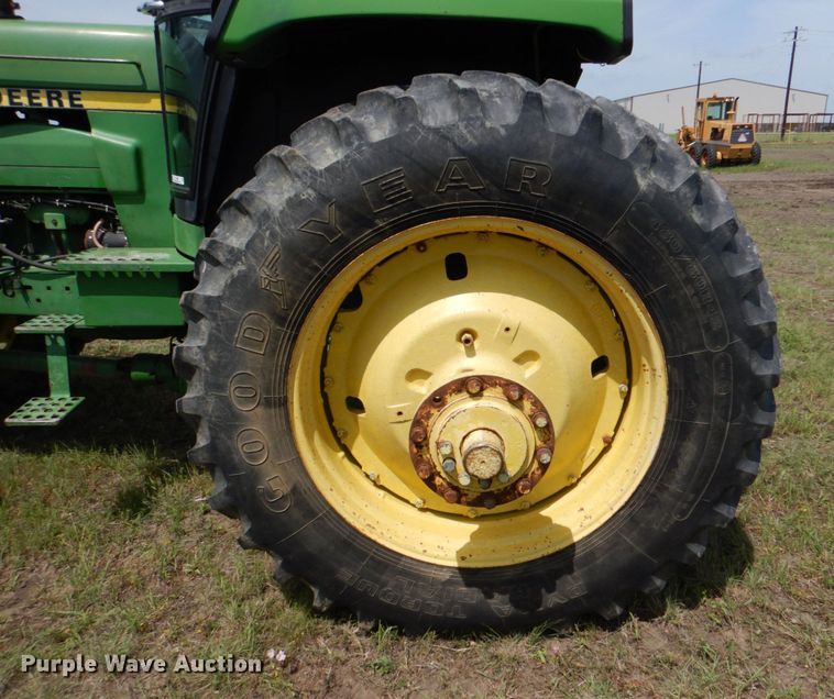 image for item KP9082 1988 John Deere 4650  MFWD tractor