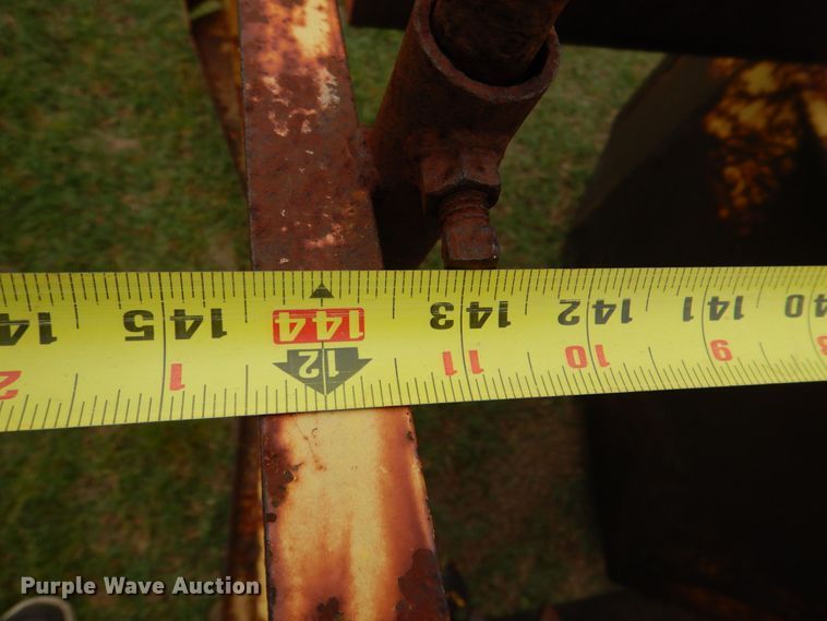 image for item KP9150 New Holland Stackliner 1033  bale stacker