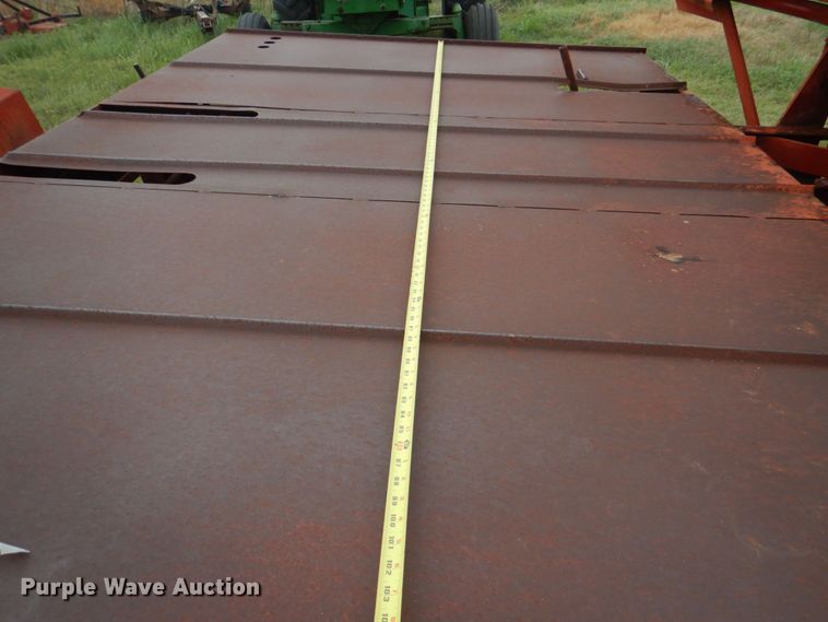 image for item KP9150 New Holland Stackliner 1033  bale stacker