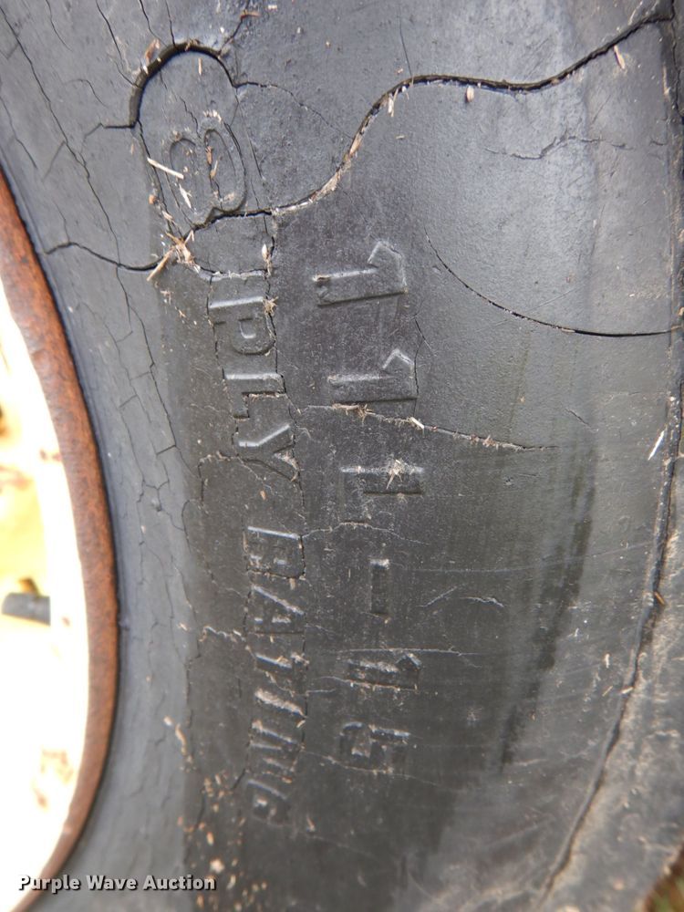 image for item KP9150 New Holland Stackliner 1033  bale stacker