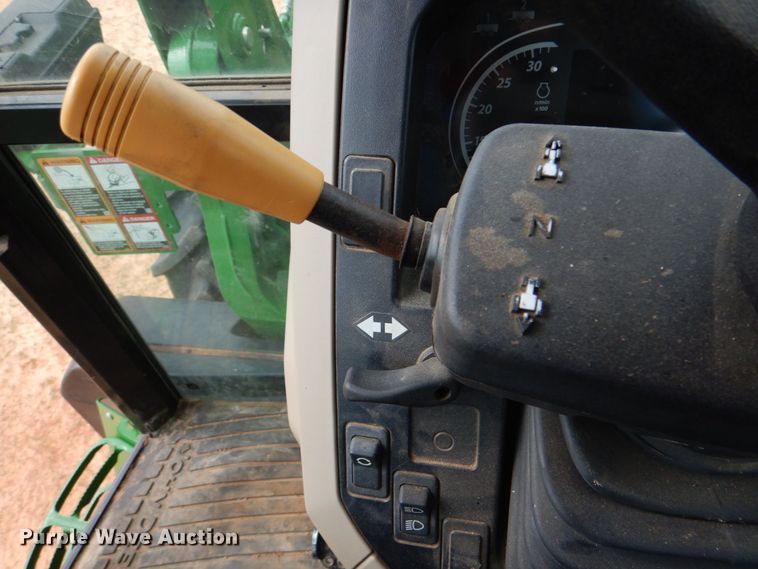 image for item KP9158 2018 John Deere 6105E  MFWD tractor