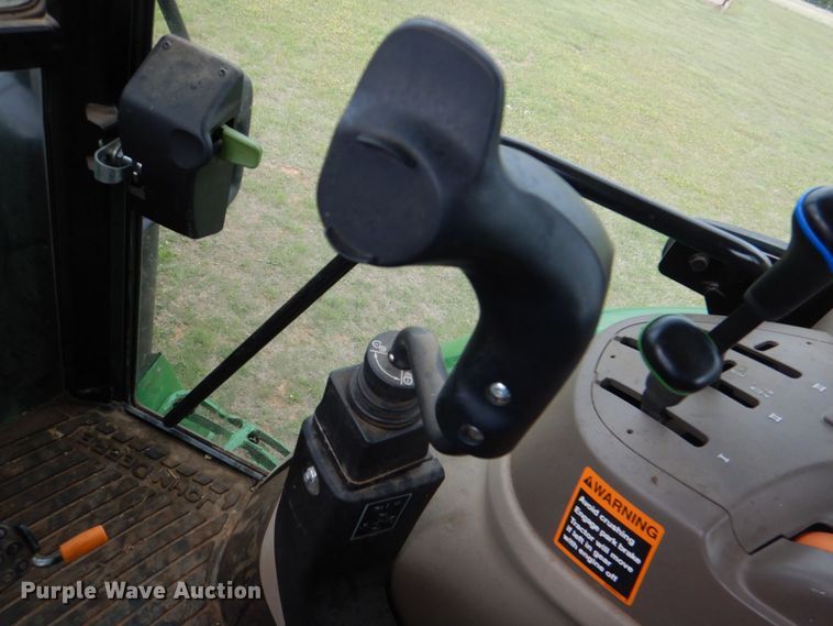 image for item KP9158 2018 John Deere 6105E  MFWD tractor