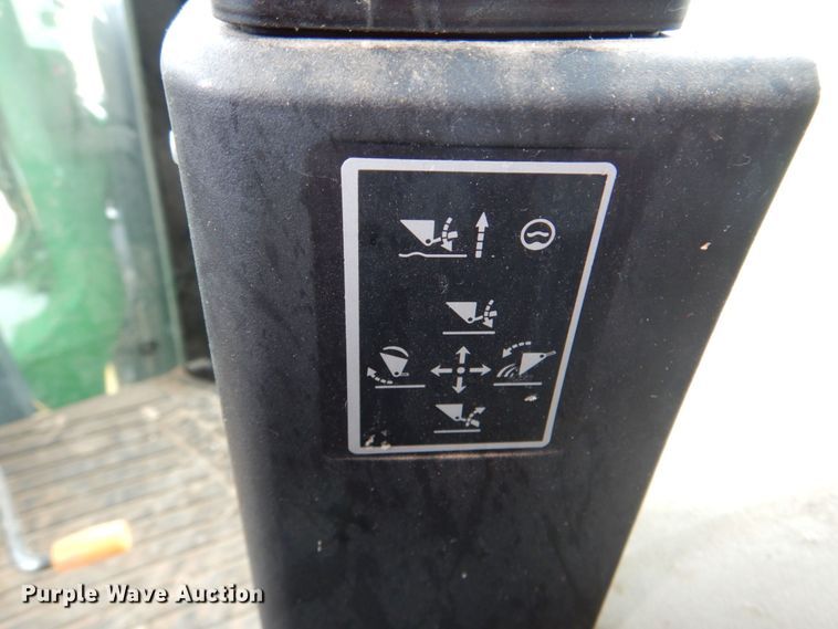 image for item KP9158 2018 John Deere 6105E  MFWD tractor