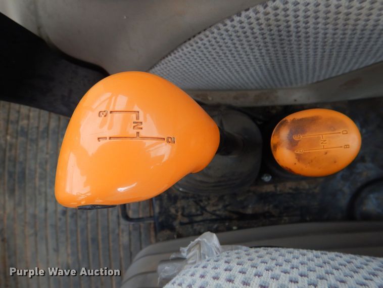 image for item KP9158 2018 John Deere 6105E  MFWD tractor