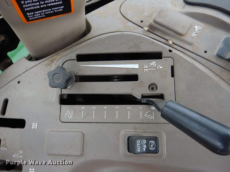 image for item KP9158 2018 John Deere 6105E  MFWD tractor