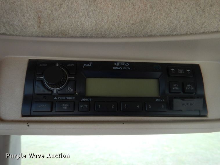 image for item KP9158 2018 John Deere 6105E  MFWD tractor