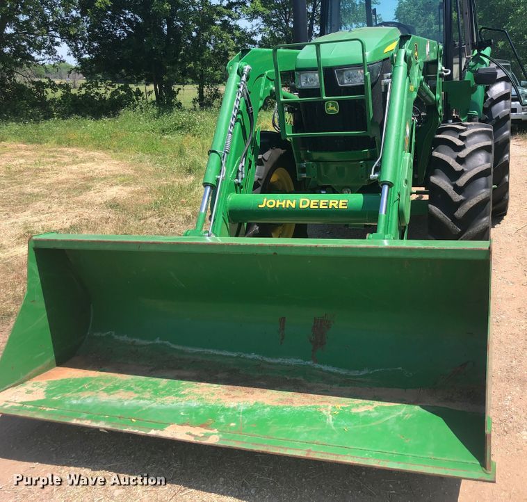 image for item KP9158 2018 John Deere 6105E  MFWD tractor