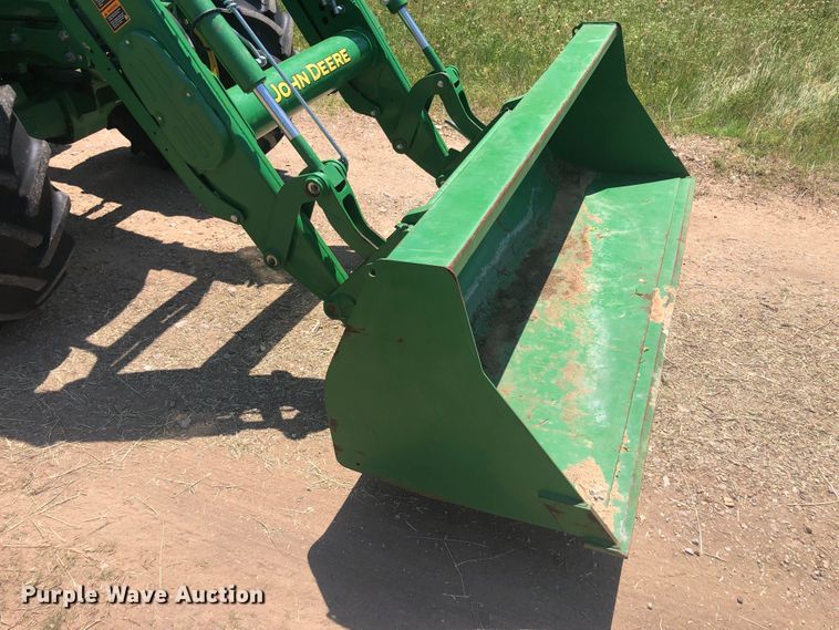 image for item KP9158 2018 John Deere 6105E  MFWD tractor