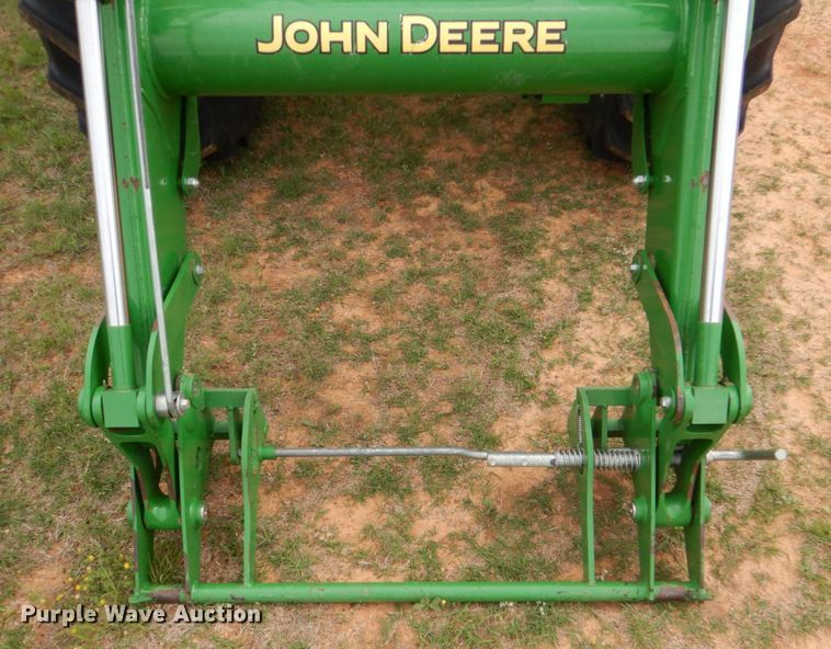 image for item KP9158 2018 John Deere 6105E  MFWD tractor