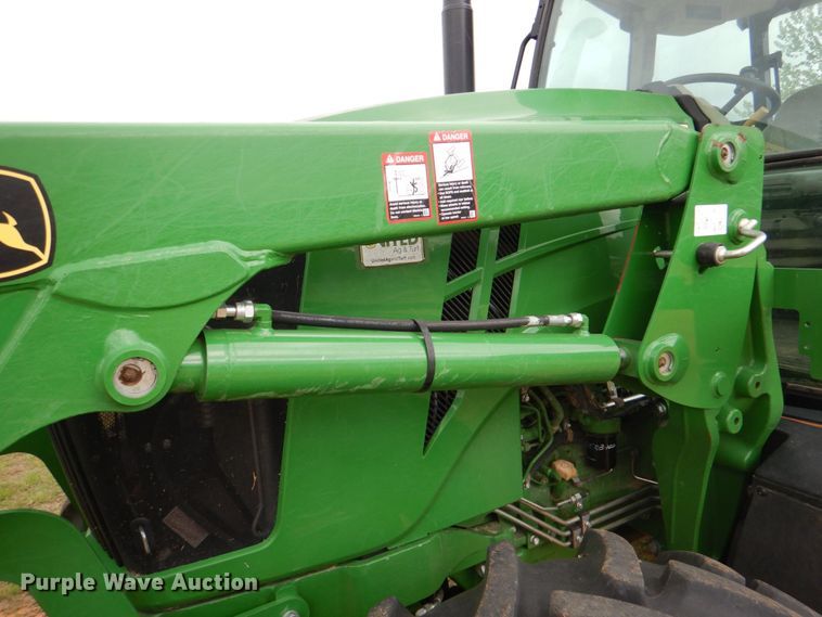 image for item KP9158 2018 John Deere 6105E  MFWD tractor