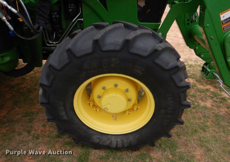 image for item KP9158 2018 John Deere 6105E  MFWD tractor