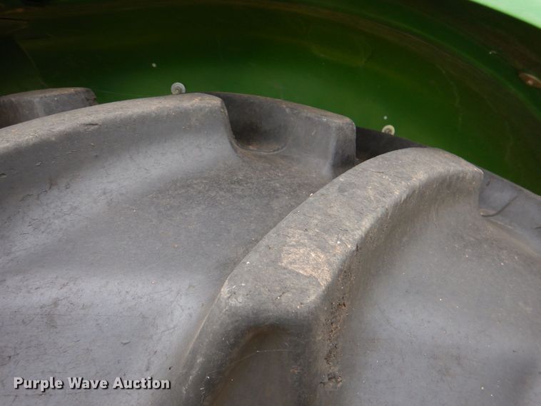 image for item KP9158 2018 John Deere 6105E  MFWD tractor