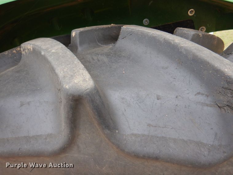 image for item KP9158 2018 John Deere 6105E  MFWD tractor