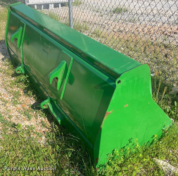 image for item KP9158 2018 John Deere 6105E  MFWD tractor