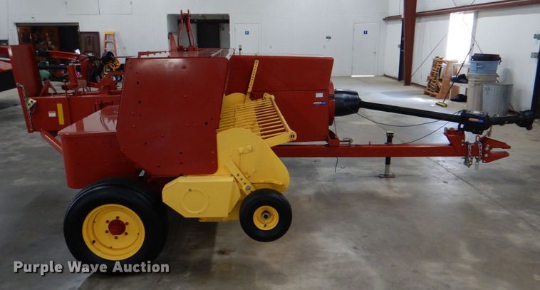 image for item KP9248 2010 New Holland BC5070  small square baler