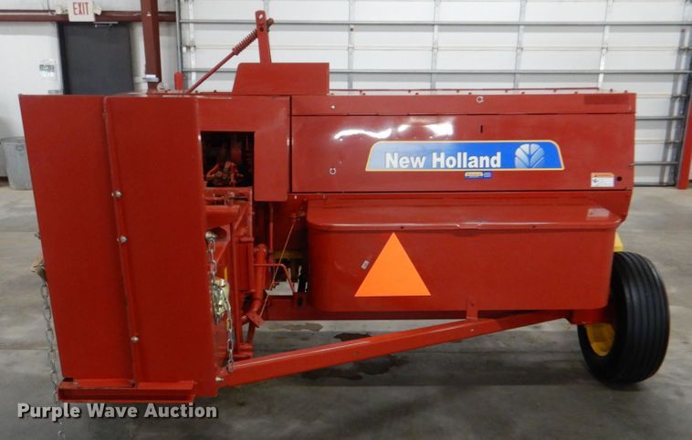 image for item KP9248 2010 New Holland BC5070  small square baler