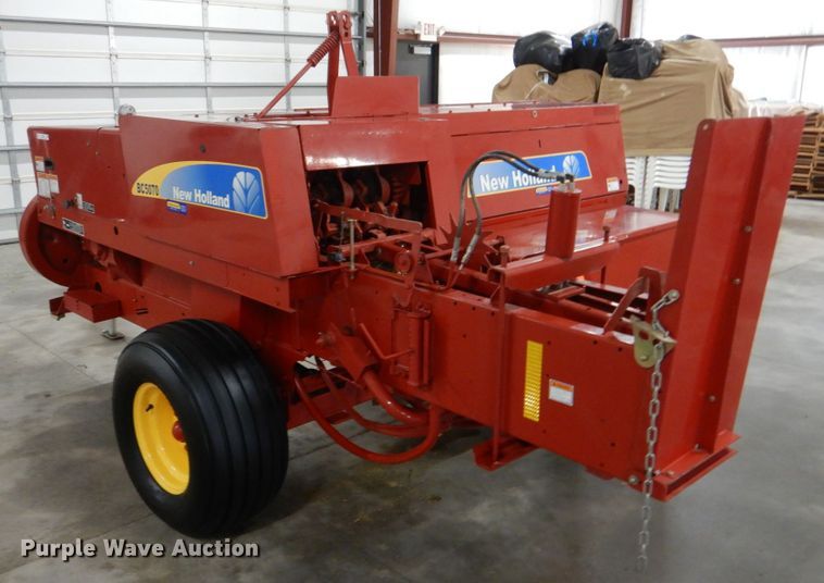 image for item KP9248 2010 New Holland BC5070  small square baler
