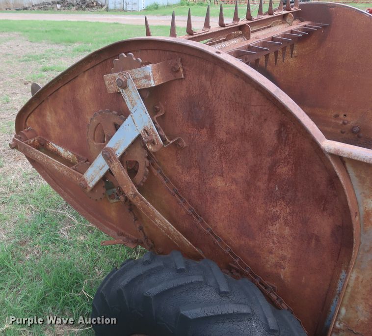 image for item KR9862 Ferguson A-J0-20  manure spreader