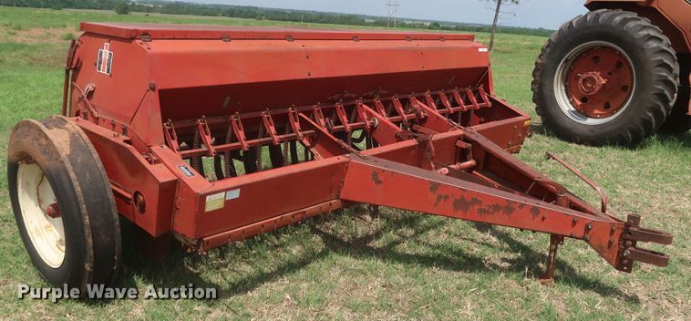 image for item KR9873 International 5100  grain drill