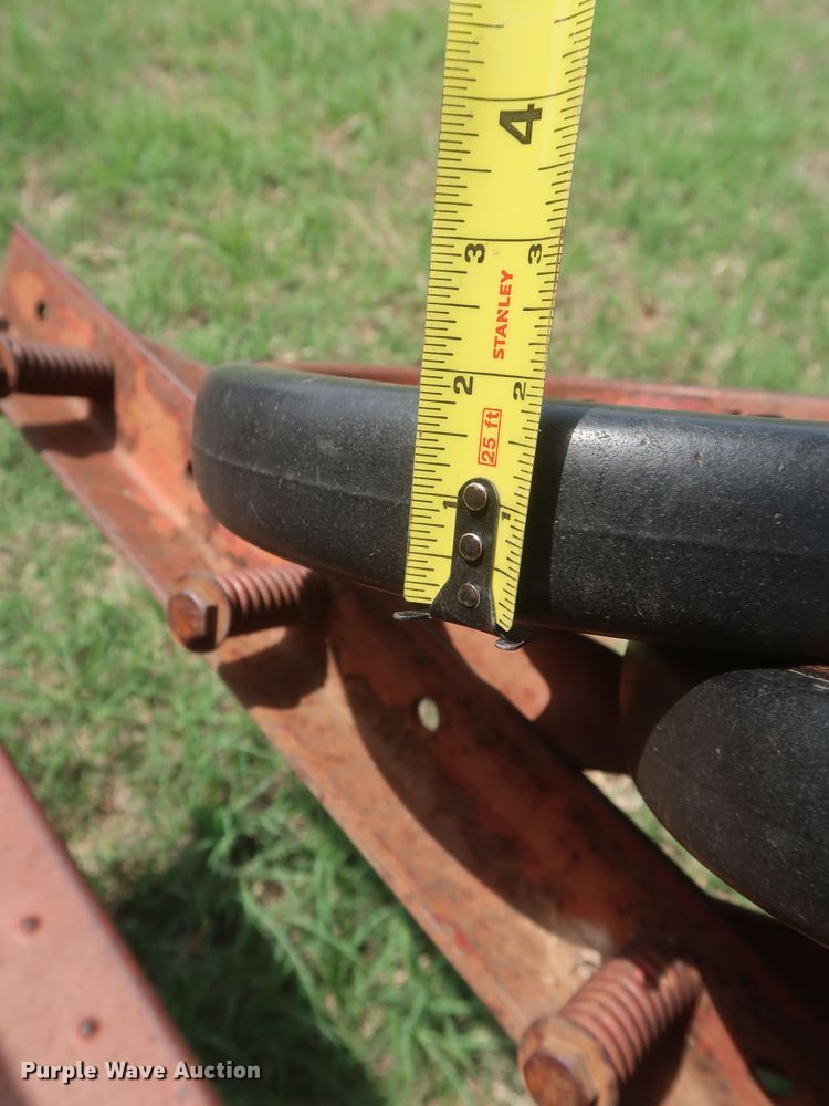 image for item KR9873 International 5100  grain drill