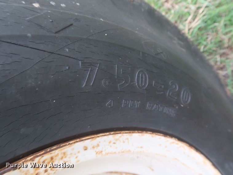 image for item KR9873 International 5100  grain drill