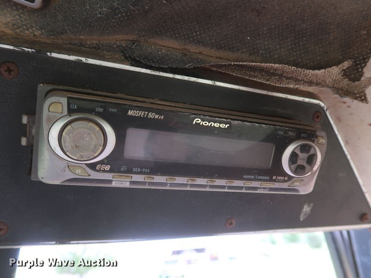 image for item KR9874 1981 International 1086  tractor