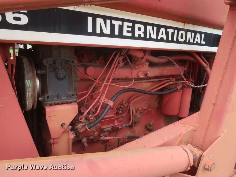 image for item KR9874 1981 International 1086  tractor