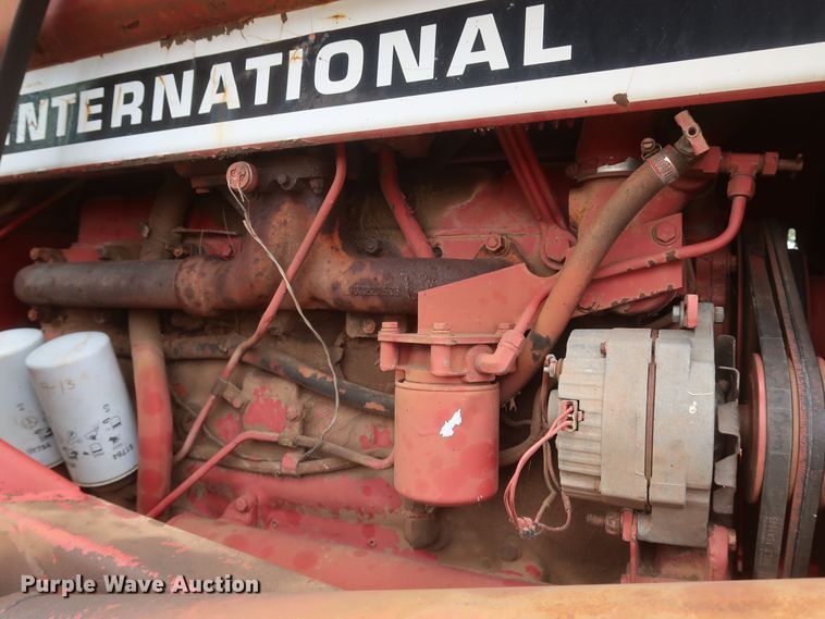 image for item KR9874 1981 International 1086  tractor