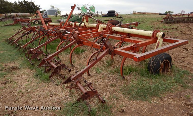 image for item LS9181 Krause 744A  field cultivator