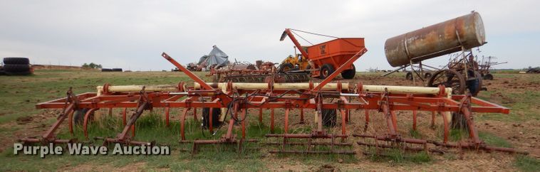 image for item LS9181 Krause 744A  field cultivator