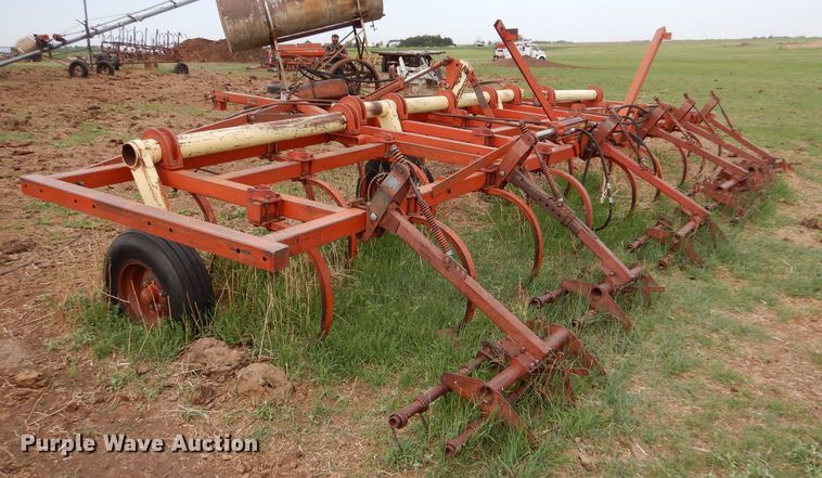image for item LS9181 Krause 744A  field cultivator