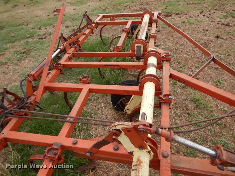 image for item LS9181 Krause 744A  field cultivator