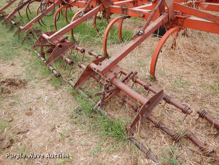 image for item LS9181 Krause 744A  field cultivator